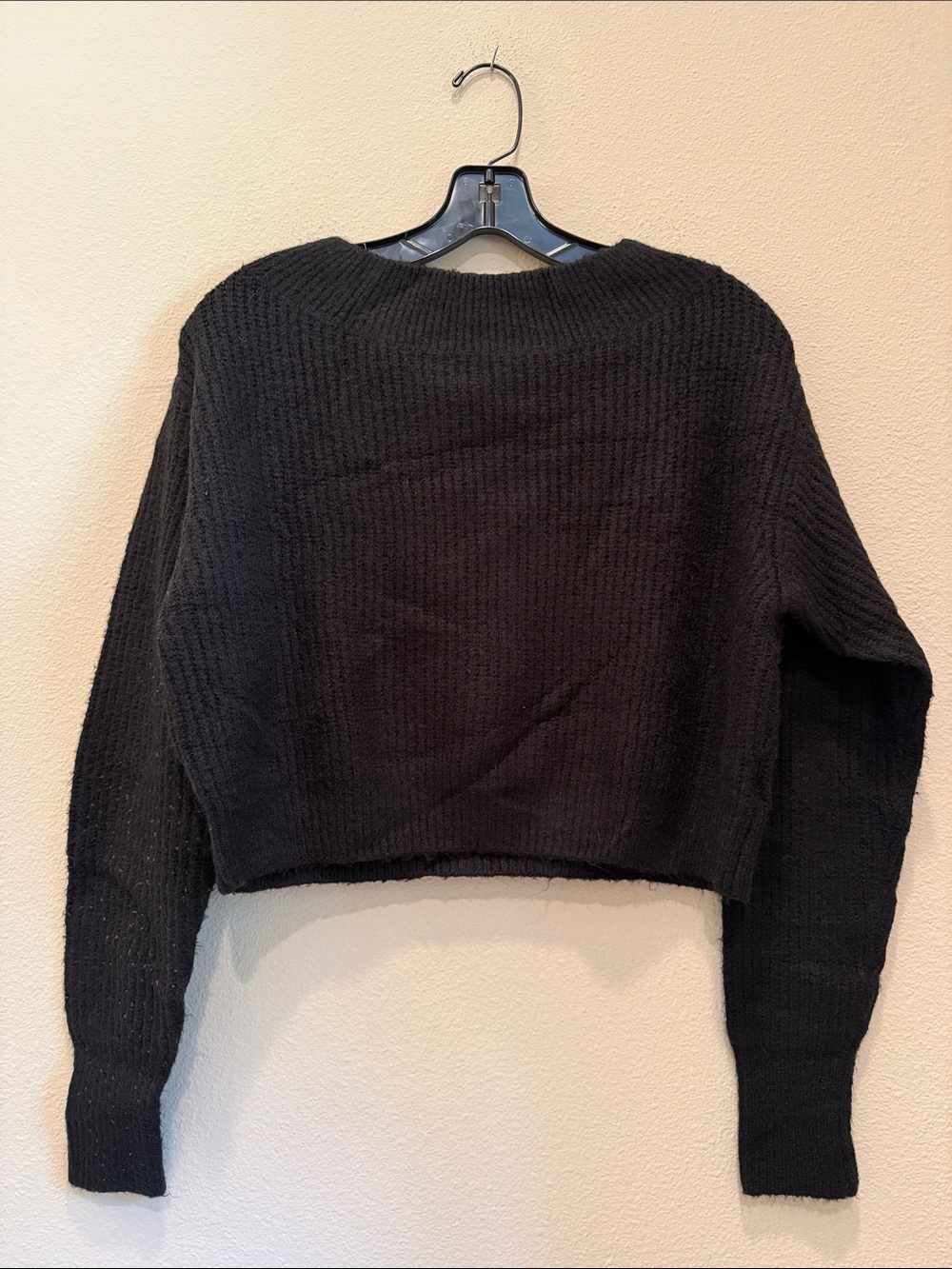 Line & Dot Joan Black Cropped Women’s Sweater